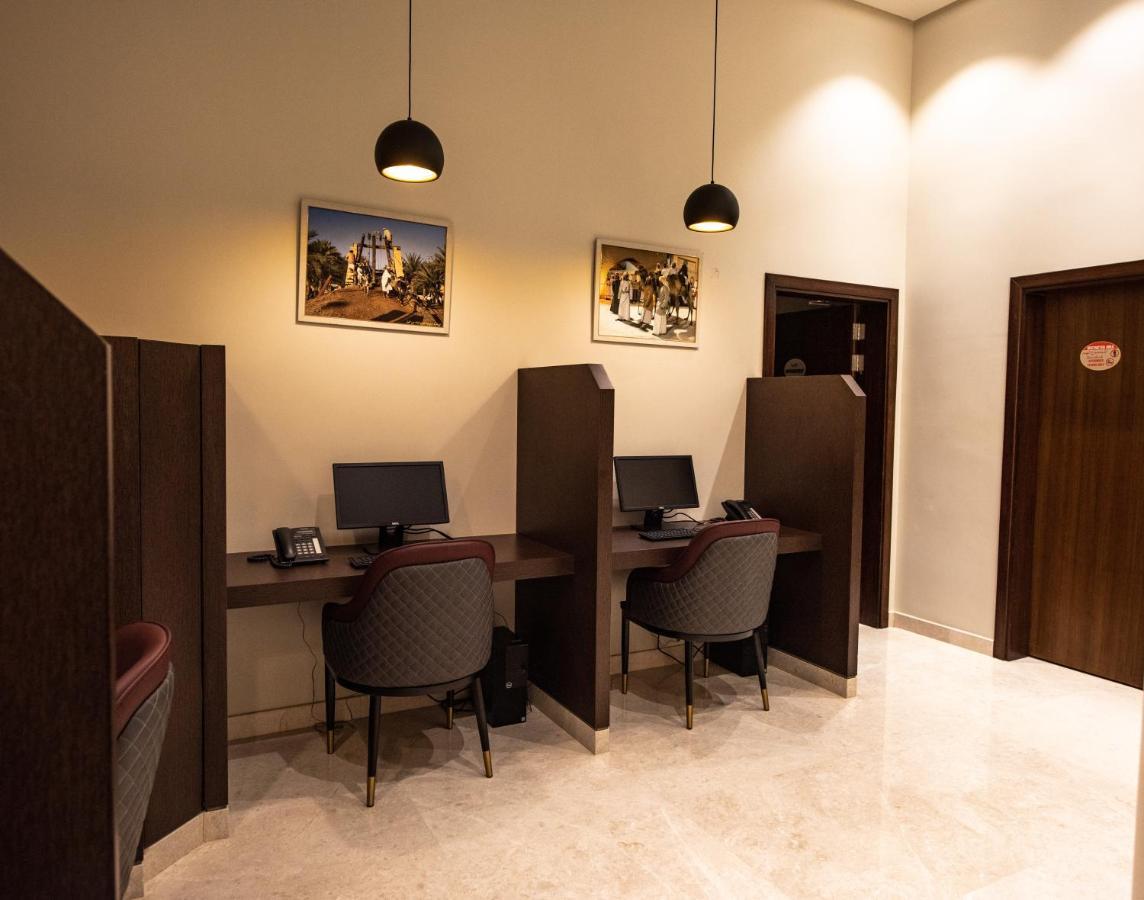 Rozana Hotel Маскат Екстериор снимка