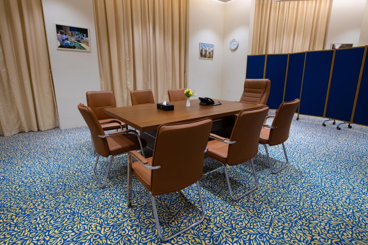 Rozana Hotel Маскат Екстериор снимка