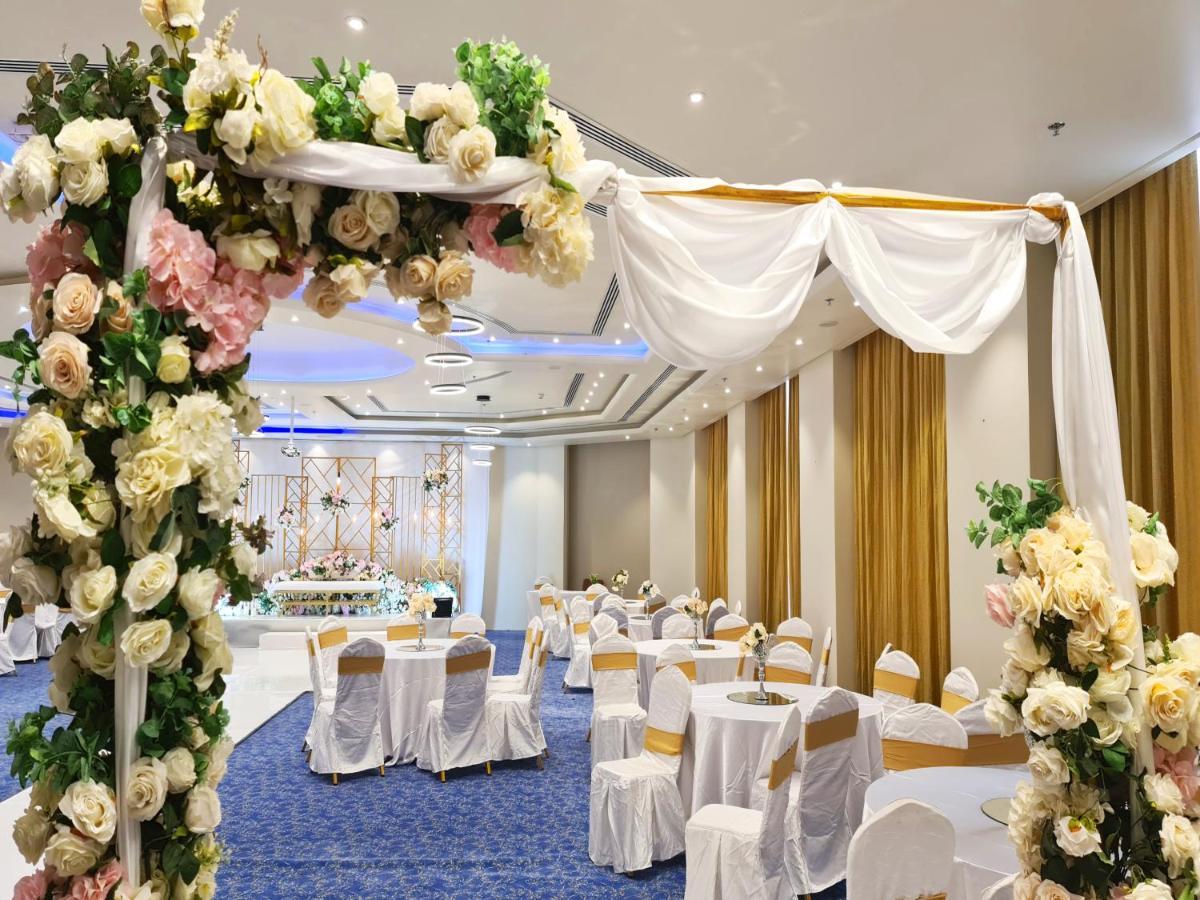 Rozana Hotel Маскат Екстериор снимка