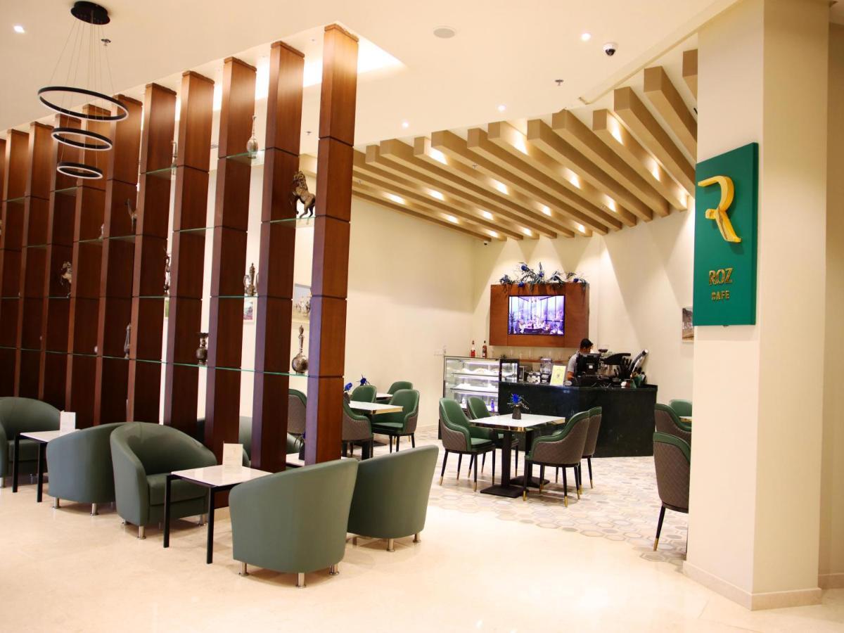 Rozana Hotel Маскат Екстериор снимка