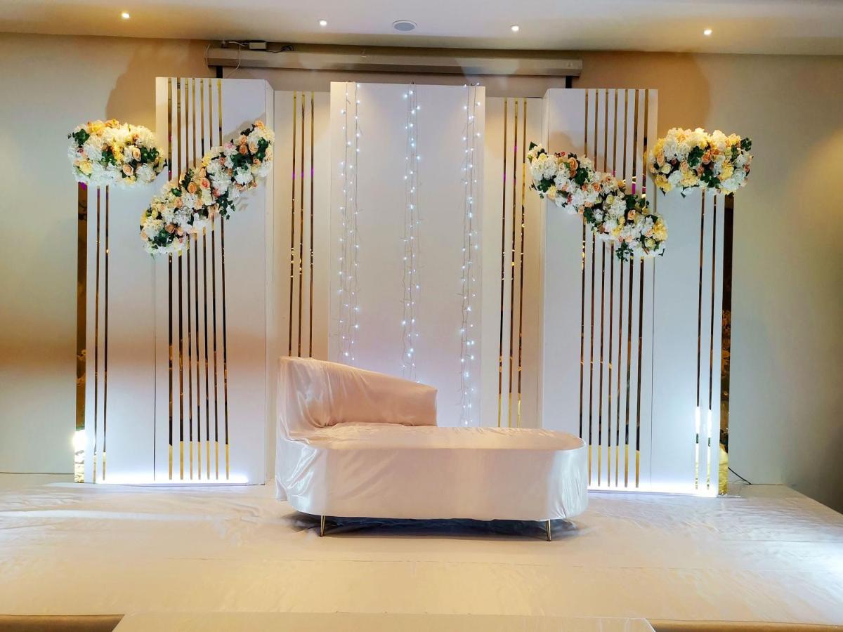 Rozana Hotel Маскат Екстериор снимка